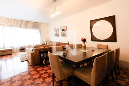 Casa à venda com 264m², 3 quartos e 2 vagasSala