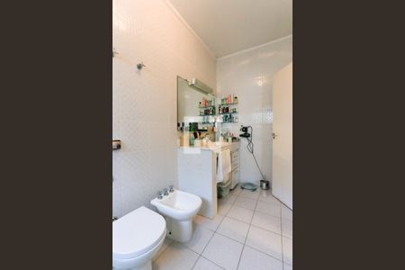 Casa à venda com 264m², 3 quartos e 2 vagasBanheiro da Suíte 1