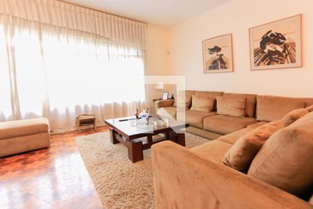 Casa à venda com 264m², 3 quartos e 2 vagasSala