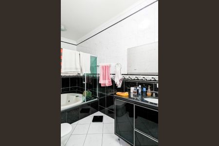 Banheiro da suíte de casa à venda com 3 quartos, 200m² em Bairro dos Casa, São Bernardo do Campo