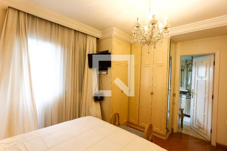 Apartamento à venda com 165m², 3 quartos e 3 vagasSuíte 3