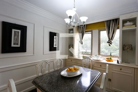 Apartamento à venda com 165m², 3 quartos e 3 vagasCopa