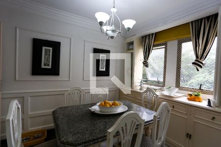 Apartamento à venda com 165m², 3 quartos e 3 vagasCopa