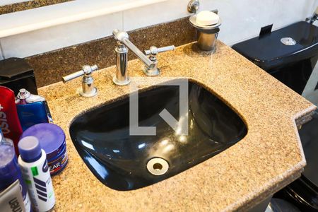 Apartamento à venda com 165m², 3 quartos e 3 vagasSuíte 2 - Banheiro