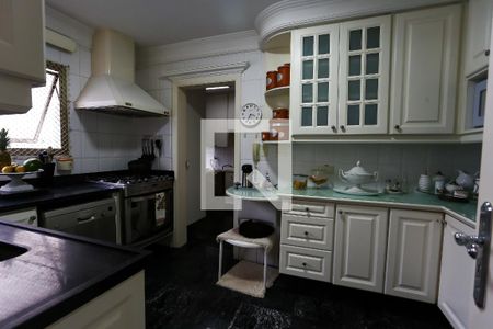 Apartamento à venda com 165m², 3 quartos e 3 vagasCozinha