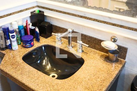 Apartamento à venda com 165m², 3 quartos e 3 vagasSuíte 2 - Banheiro