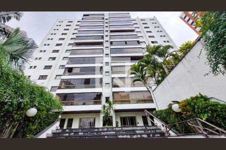 Apartamento à venda com 165m², 3 quartos e 3 vagasFachada