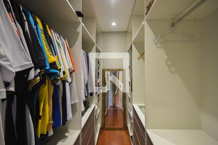 Casa à venda com 420m², 3 quartos e 6 vagasArmário da Suíte 1