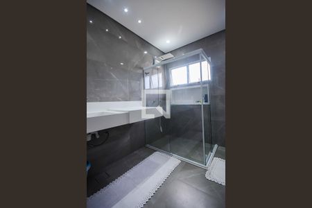 Casa à venda com 420m², 3 quartos e 6 vagasBanheiro Suíte 1