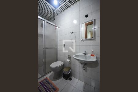 Casa à venda com 420m², 3 quartos e 6 vagasBanheiro de Serviço