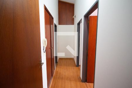 Corredor de casa para alugar com 3 quartos, 270m² em Jardim Recreio, Ribeirão Preto
