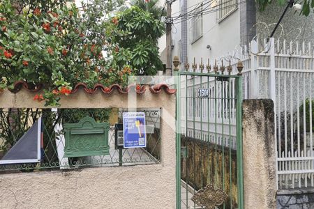 Apartamento para alugar com 60m², 2 quartos e 1 vagaFachada do Condomínio com placa