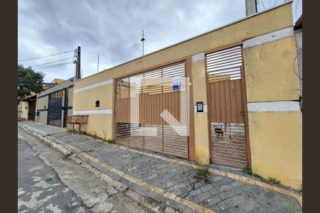 Casa de condomínio à venda com 58m², 2 quartos e 1 vagaFachada