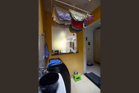 Casa de condomínio à venda com 58m², 2 quartos e 1 vagaÁrea de Serviço