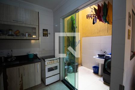 Cozinha de casa de condomínio à venda com 2 quartos, 58m² em Parada Xv de Novembro, São Paulo