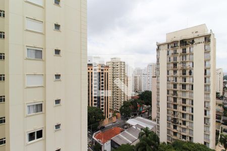 Vista Quarto de apartamento à venda com 2 quartos, 108m² em Moema, São Paulo
