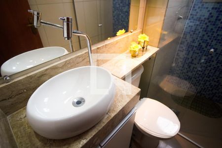 Banheiro de apartamento para alugar com 2 quartos, 50m² em Frei Leopoldo, Belo Horizonte