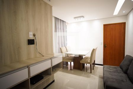 Sala de apartamento para alugar com 2 quartos, 50m² em Frei Leopoldo, Belo Horizonte