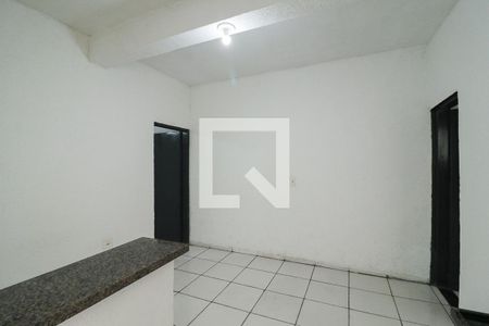 Sala/Cozinha de casa para alugar com 2 quartos, 60m² em Parque Peruche, São Paulo