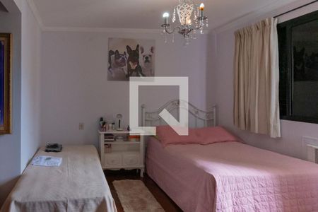Apartamento à venda com 256m², 4 quartos e 3 vagasSuíte 2
