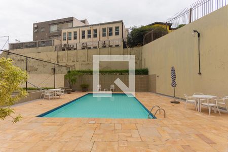 Apartamento à venda com 256m², 4 quartos e 3 vagasÁrea comum - Piscina