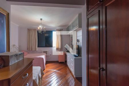 Apartamento à venda com 256m², 4 quartos e 3 vagasSuíte 2