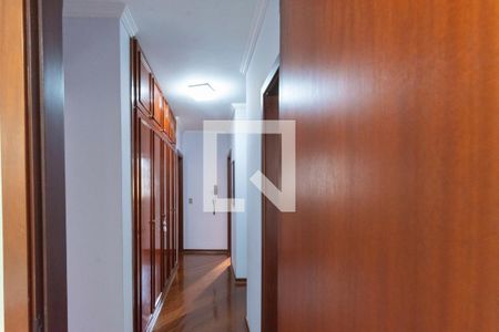 Apartamento à venda com 256m², 4 quartos e 3 vagasCorredor