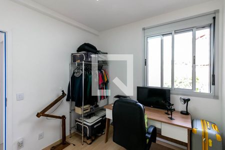 Quarto 1 de apartamento para alugar com 2 quartos, 53m² em Buritis, Belo Horizonte