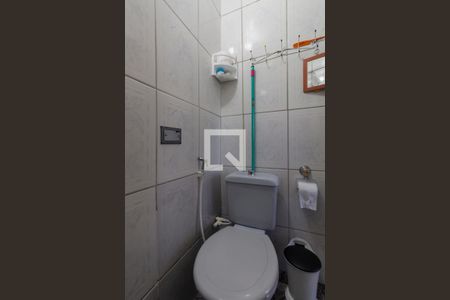 Casa à venda com 96m², 3 quartos e 2 vagas Casa à venda com 96m², 3 quartos e 2 vagasCasa 1 - Banheiro