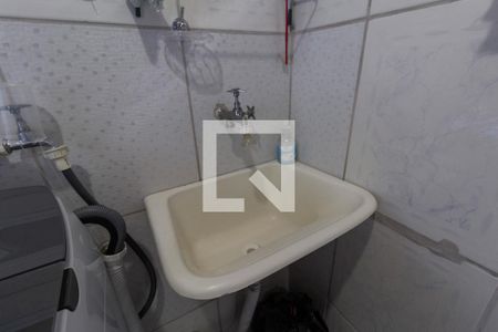 Casa à venda com 96m², 3 quartos e 2 vagas Casa à venda com 96m², 3 quartos e 2 vagasCasa 1 - Cozinha e Área de Serviço