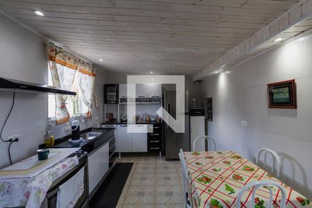 Casa à venda com 96m², 3 quartos e 2 vagas Casa à venda com 96m², 3 quartos e 2 vagasCasa 1 - Cozinha e Área de Serviço