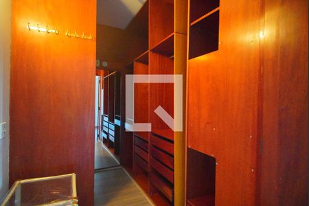 Closet da suíte de apartamento para alugar com 4 quartos, 153m² em Rio Branco, Porto Alegre