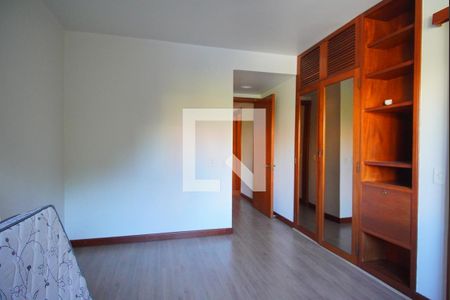 Suíte de apartamento à venda com 4 quartos, 153m² em Rio Branco, Porto Alegre