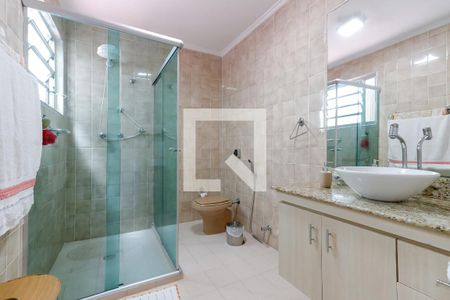 Casa à venda com 200m², 3 quartos e 2 vagas Casa à venda com 200m², 3 quartos e 2 vagasBanheiro