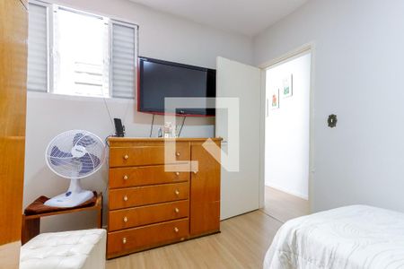 Casa à venda com 200m², 3 quartos e 2 vagas Casa à venda com 200m², 3 quartos e 2 vagasQuarto 2