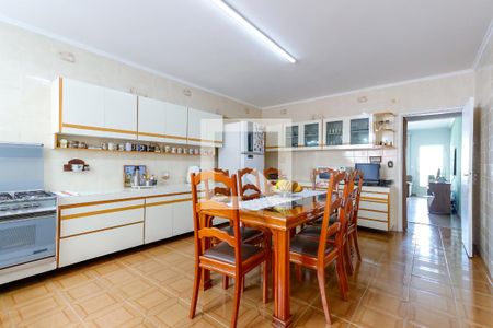 Casa à venda com 200m², 3 quartos e 2 vagas Casa à venda com 200m², 3 quartos e 2 vagasCozinha