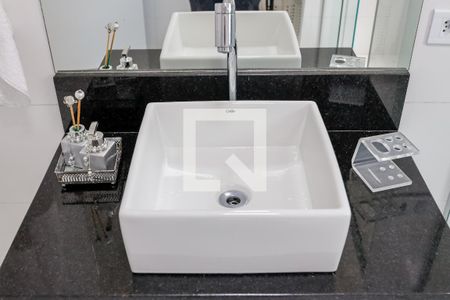 Casa à venda com 200m², 3 quartos e 2 vagas Casa à venda com 200m², 3 quartos e 2 vagasBanheiro da Suíte