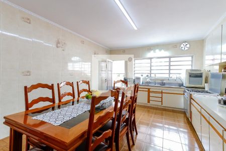 Casa à venda com 200m², 3 quartos e 2 vagas Casa à venda com 200m², 3 quartos e 2 vagasCozinha