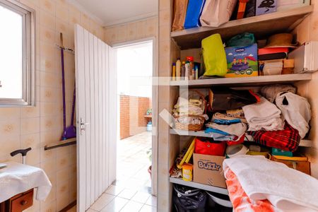 Casa à venda com 200m², 3 quartos e 2 vagas Casa à venda com 200m², 3 quartos e 2 vagasQuarto de Serviço