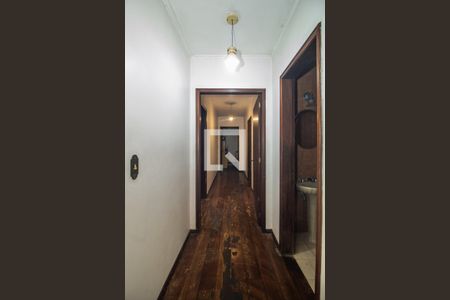 Corredor de casa para alugar com 4 quartos, 347m² em Medianeira, Porto Alegre