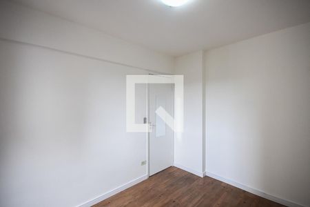 Quarto 1 de apartamento para alugar com 2 quartos, 61m² em Jardim Henriqueta, Taboão da Serra