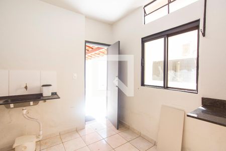 Casa para alugar com 360m², 4 quartos e 3 vagas Casa para alugar com 360m², 4 quartos e 3 vagasCozinha