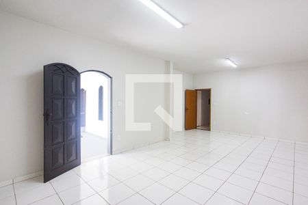Sala 1 de casa para alugar com 4 quartos, 360m² em Cazeca, Uberlândia