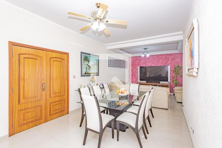 Casa à venda com 390m², 4 quartos e 4 vagasSala de Jantar