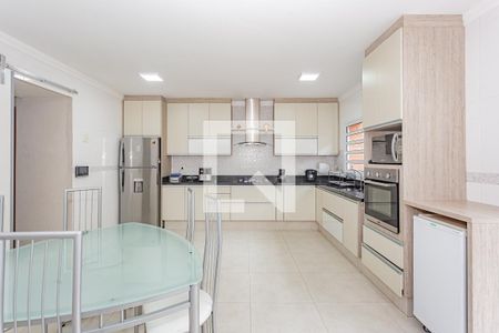 Casa à venda com 390m², 4 quartos e 4 vagasCozinha