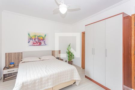 Casa à venda com 390m², 4 quartos e 4 vagasSuíte 1