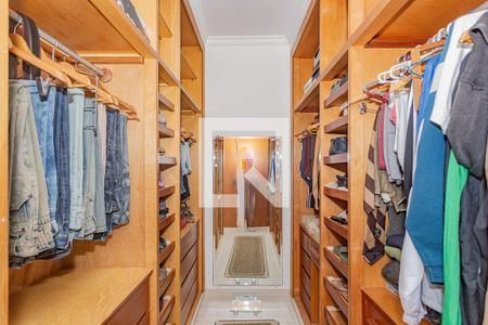 Casa à venda com 390m², 4 quartos e 4 vagasCloset da Suite 3