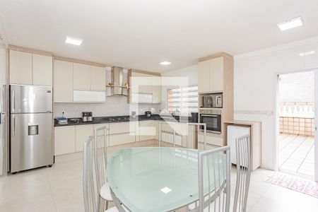 Casa à venda com 390m², 4 quartos e 4 vagasCozinha