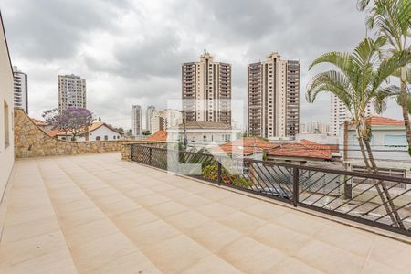 Casa à venda com 390m², 4 quartos e 4 vagasVaranda