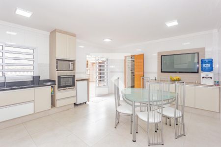 Casa à venda com 390m², 4 quartos e 4 vagasCozinha